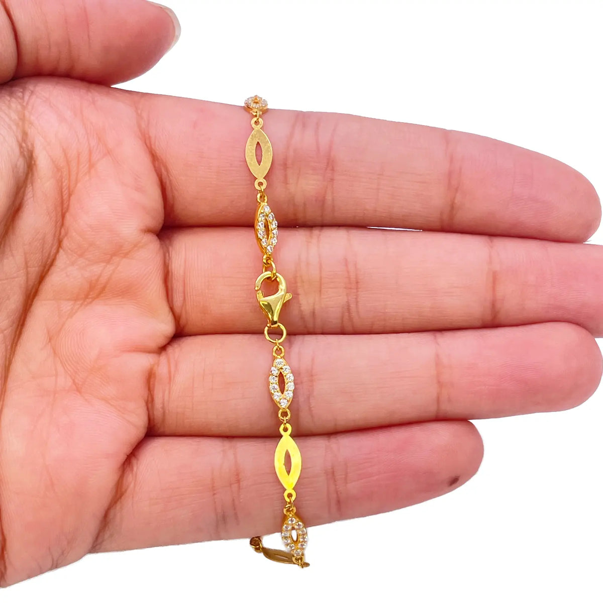 22ct Yellow Gold Lightweight High Polished Bracelet 7'' inches 