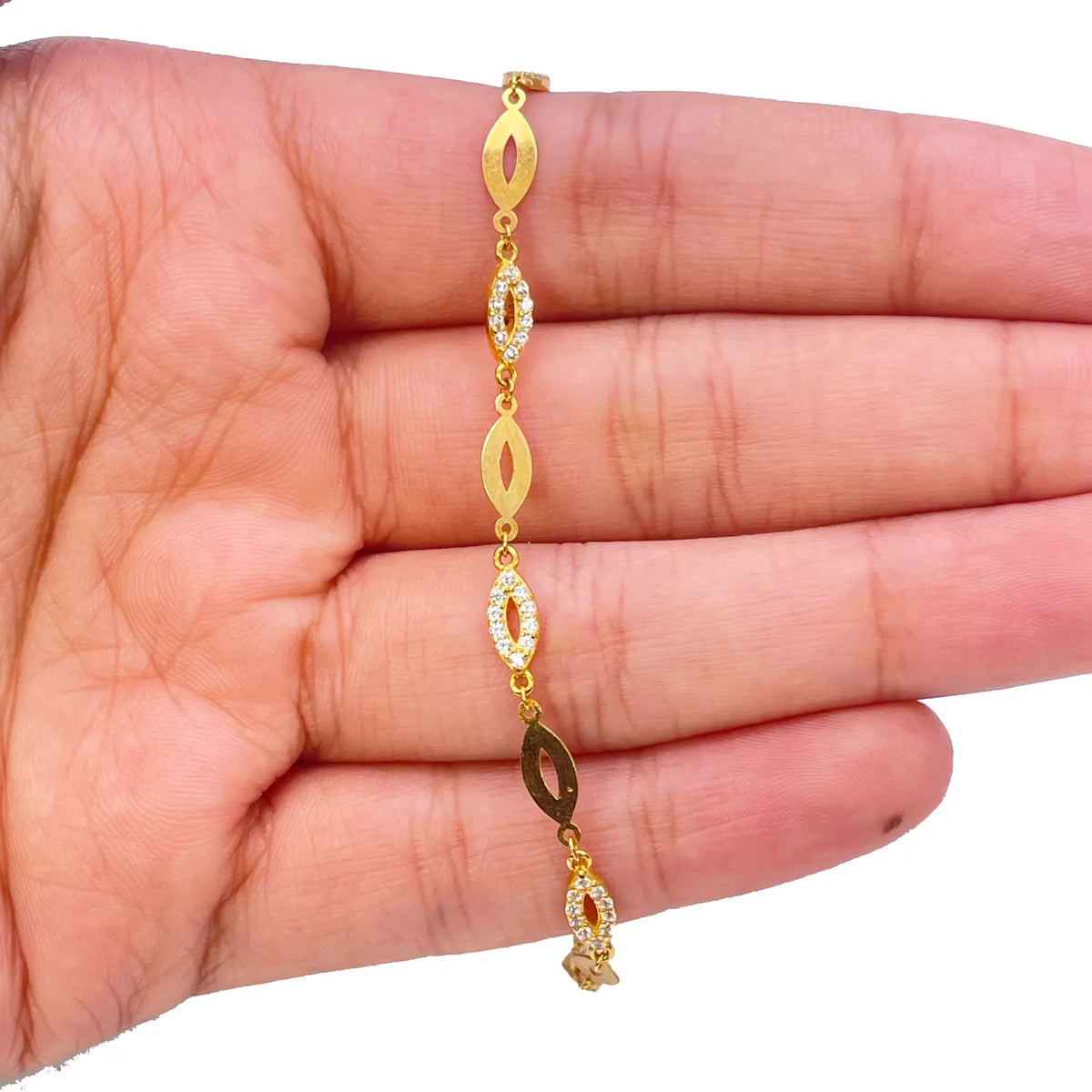 22ct Yellow Gold Lightweight High Polished Bracelet 7'' inches 