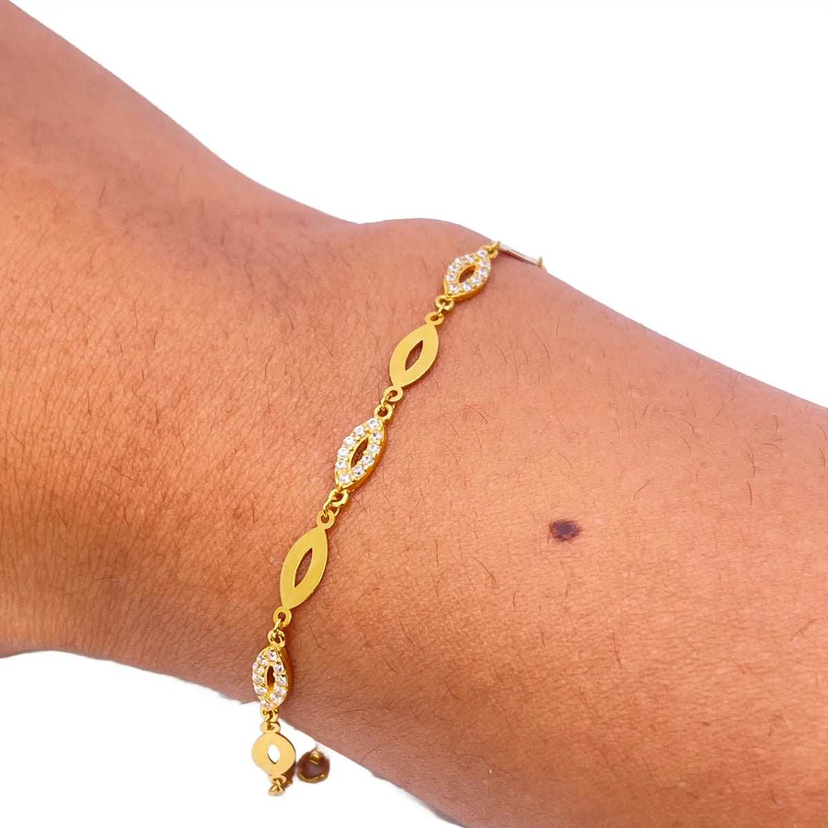 22ct Yellow Gold Lightweight High Polished Bracelet 7'' inches 