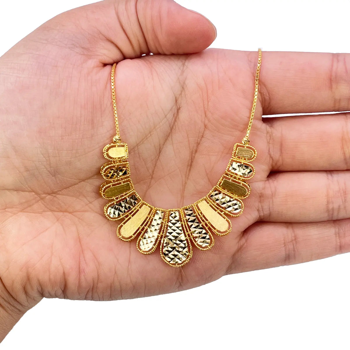22ct Yellow Gold Milgrain Diamond-Cut Graduated Necklace & Earring Set  Gold Necklace