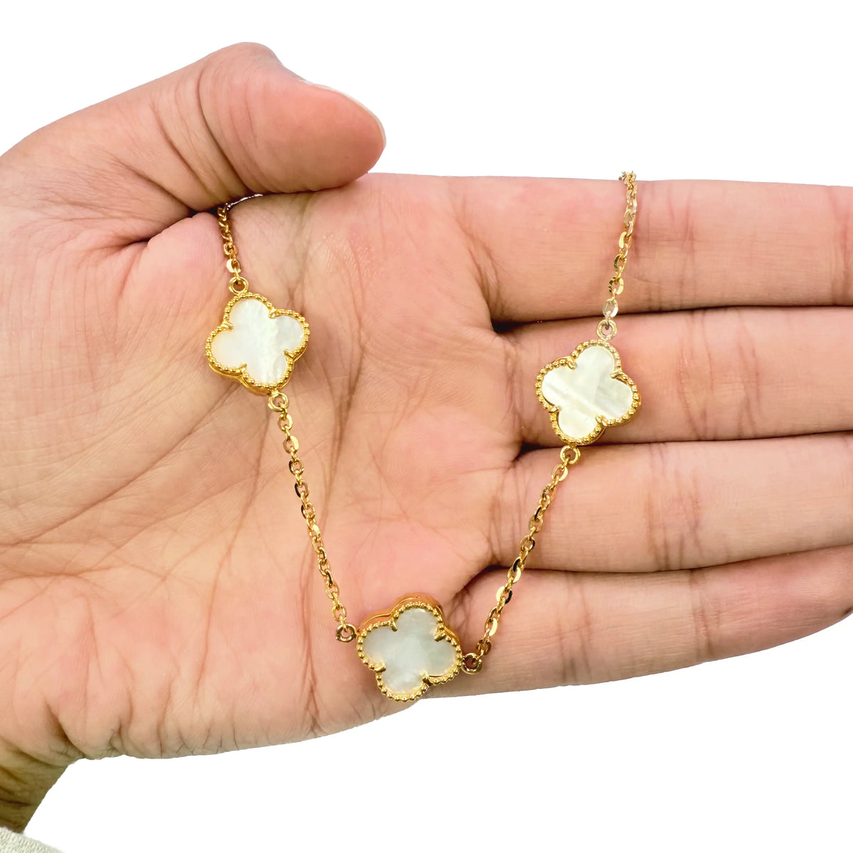 22ct Yellow Gold Mother Of Pearl Clover Necklace 18 Inches  Diamond Bracelets