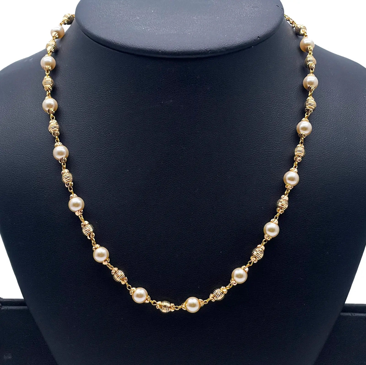 22ct Yellow Gold Pearls & Beaded Diamond Cut Ball Necklace/Earrings Set 