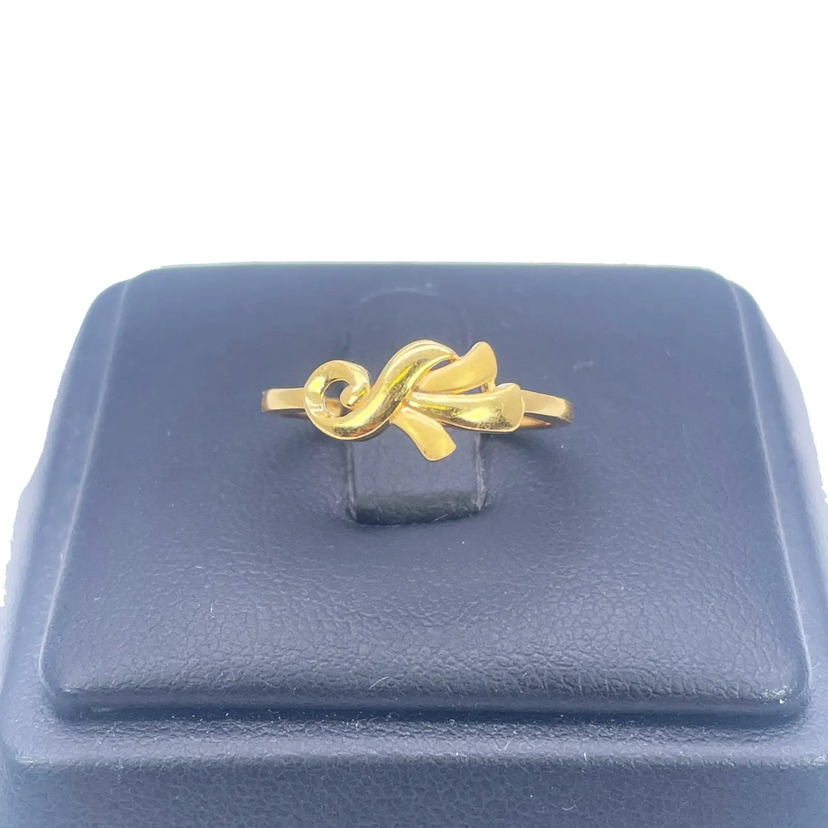 22ct Yellow Gold Polished & Matt Floral Minimalist Ring 