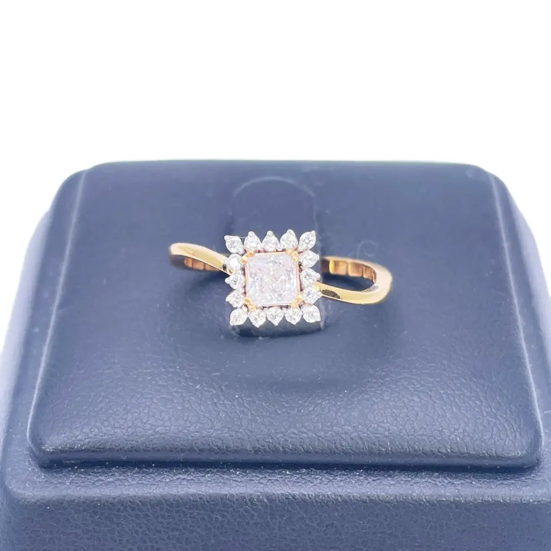 22ct Yellow Gold Princess-Cut Cubic Zirconia Halo Wavy Band Ring 10.7mm Width 