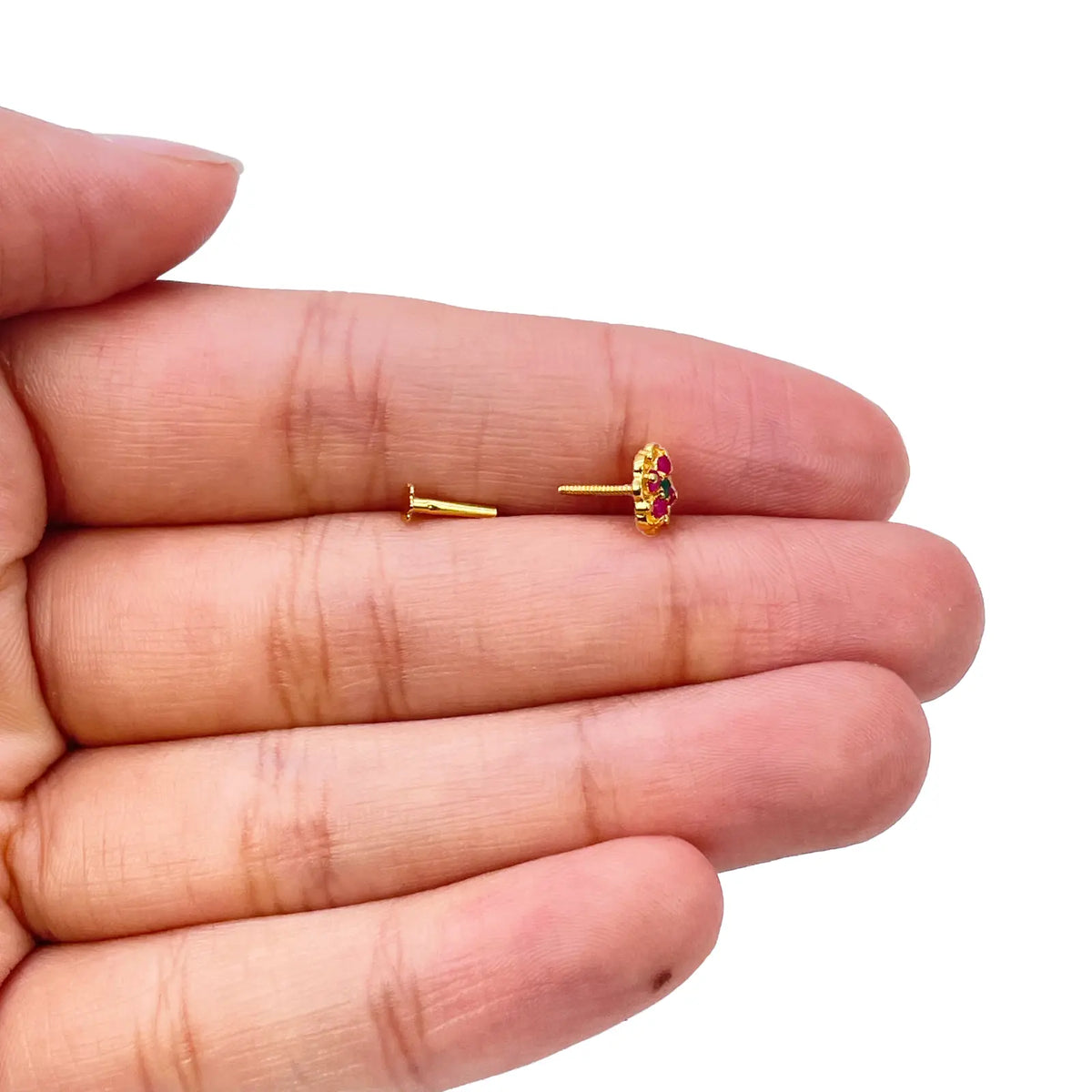 22ct Yellow Gold Red & Green Floral Shaped Gemstone Nose Pin/Stud 6.5mm Width 