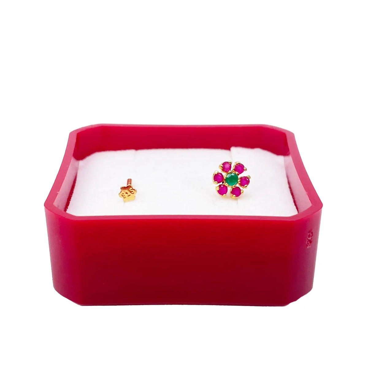 22ct Yellow Gold Red & Green Flower Shaped Gemstone Nose Pin/Stud 6mm Width 