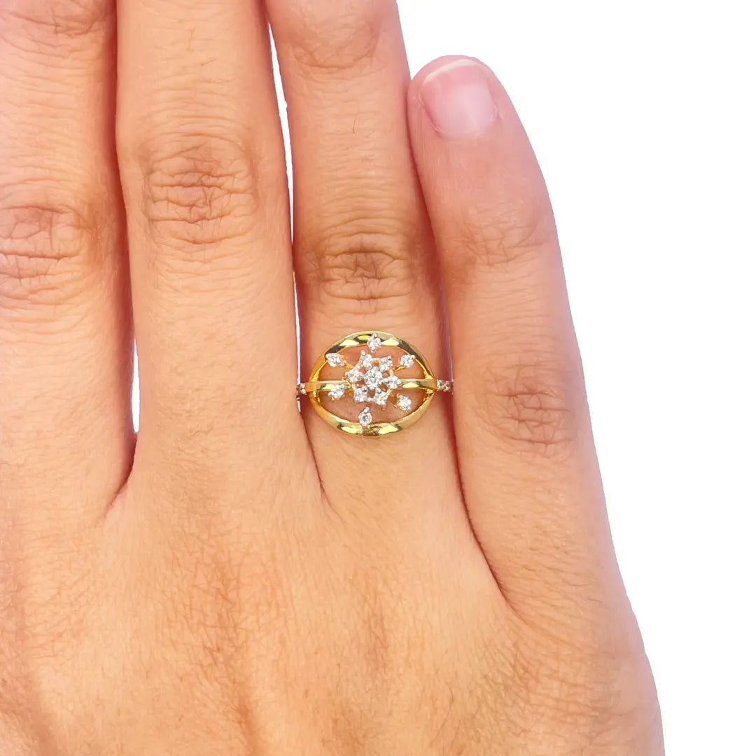 22ct Yellow Gold Round Cubic Zirconia Snowflake Ring 10.9mm Width 