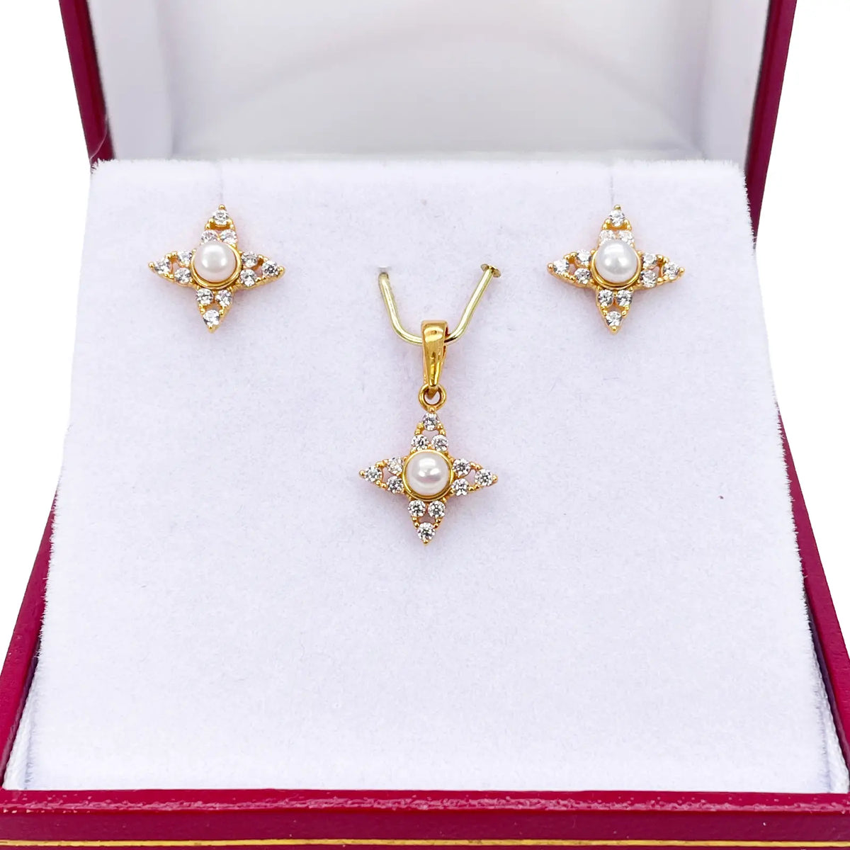 22ct Yellow Gold Round Freshwater Pearl Star Pendant and Star Earrings Set 