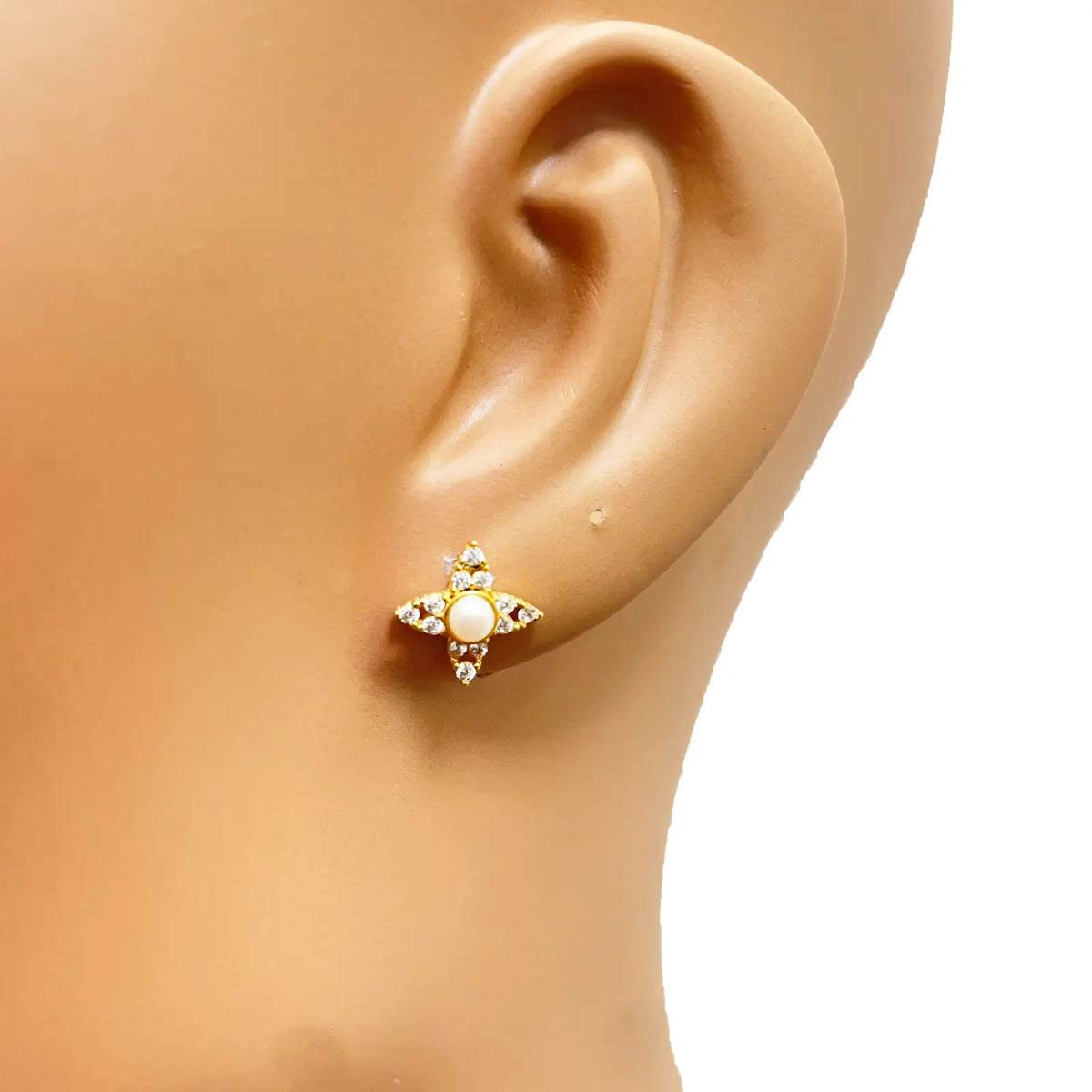 22ct Yellow Gold Round Freshwater Pearl Star Pendant and Star Earrings Set 