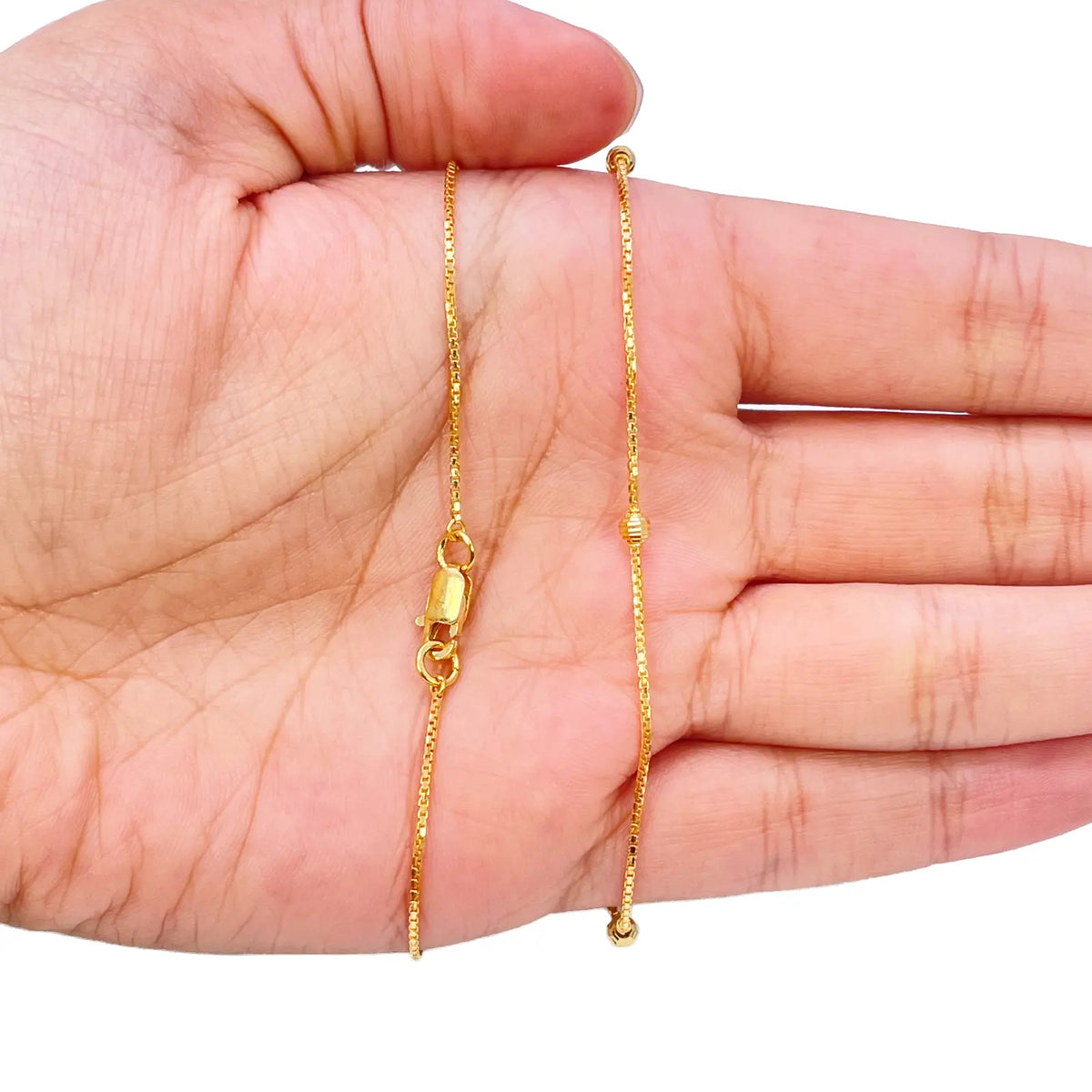 22ct Yellow Gold Shiny Diamond Cut Ball Eight Beaded Necklace Chain 18.5 Inches 