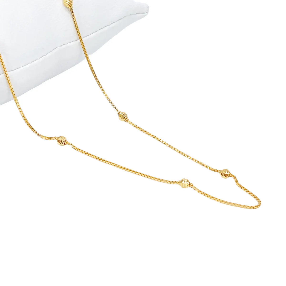 22ct Yellow Gold Shiny Diamond Cut Ball Eight Beaded Necklace Chain 18.5 Inches 