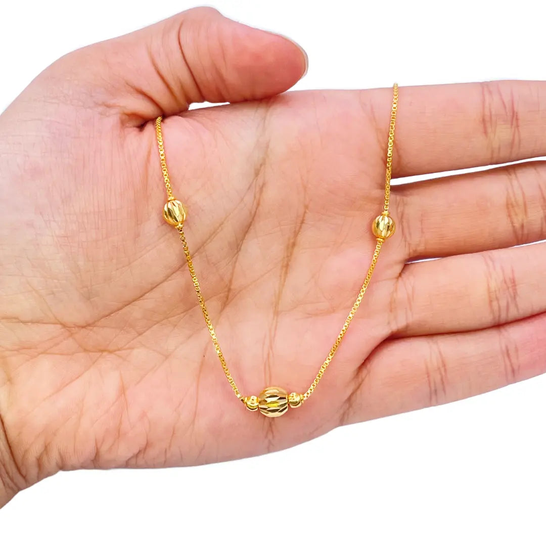 22ct Yellow Gold Shiny Diamond Cut Five Gold Ball Beaded Necklace 19 Inches 