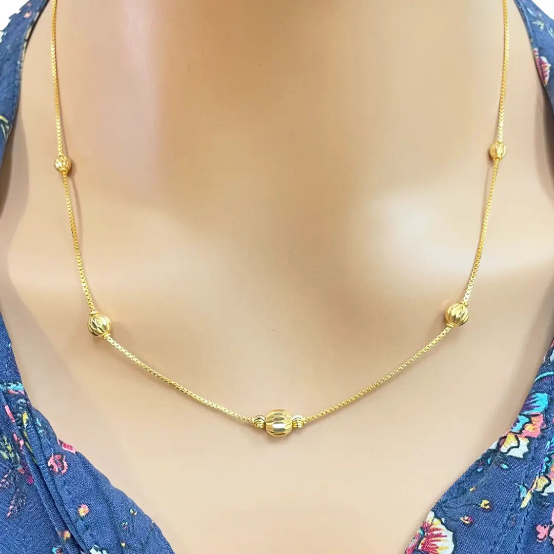 22ct Yellow Gold Shiny Diamond Cut Five Gold Ball Beaded Necklace 19 Inches 