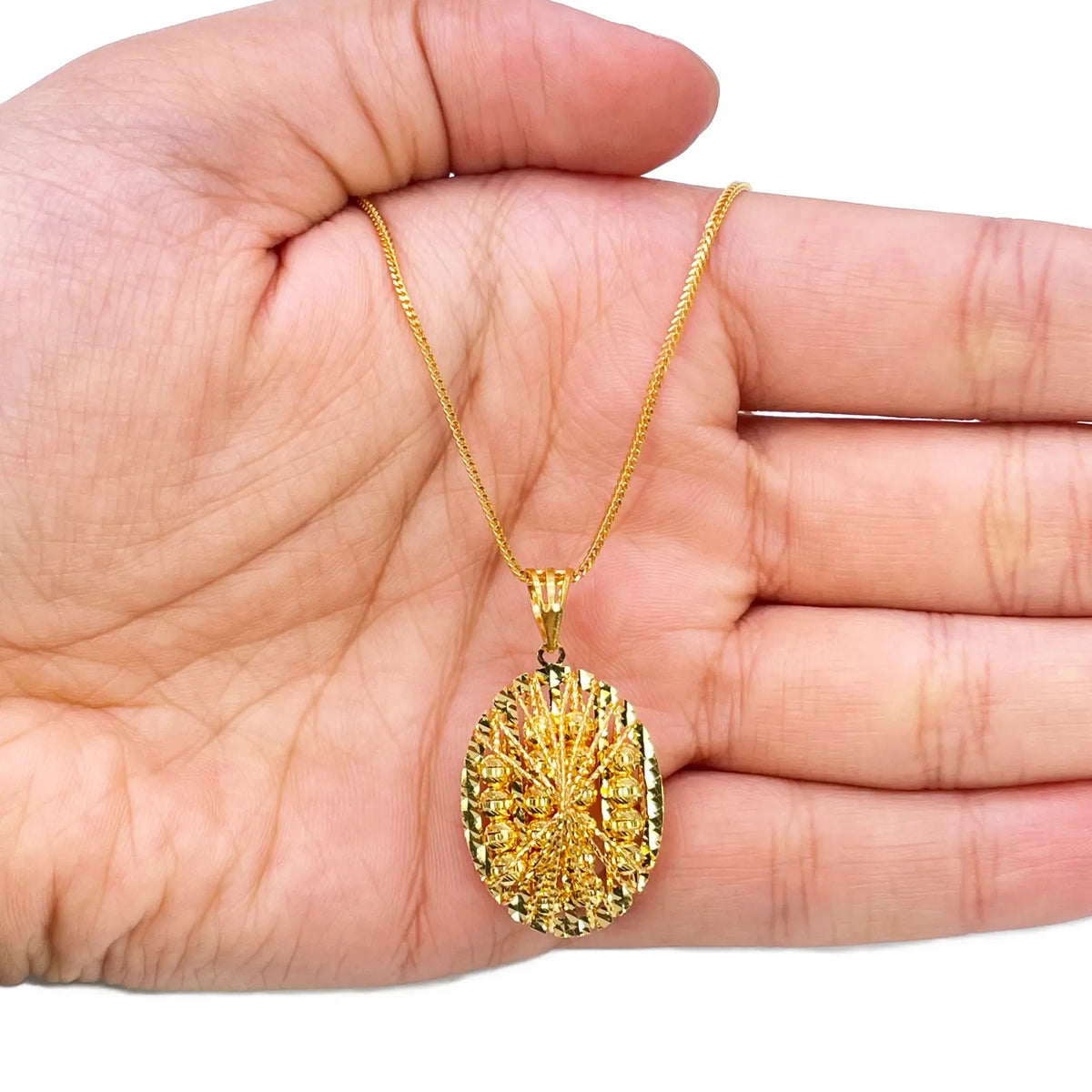 22ct Yellow Gold Sparkly Diamond Cut Mesh Beaded Oval Pendant 38mm Length 