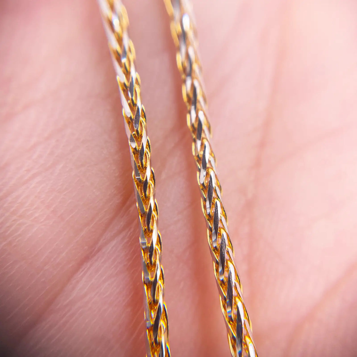 22ct Yellow Gold Two Tone Spiga Chain Necklace 20"inches 1.5mm Width 