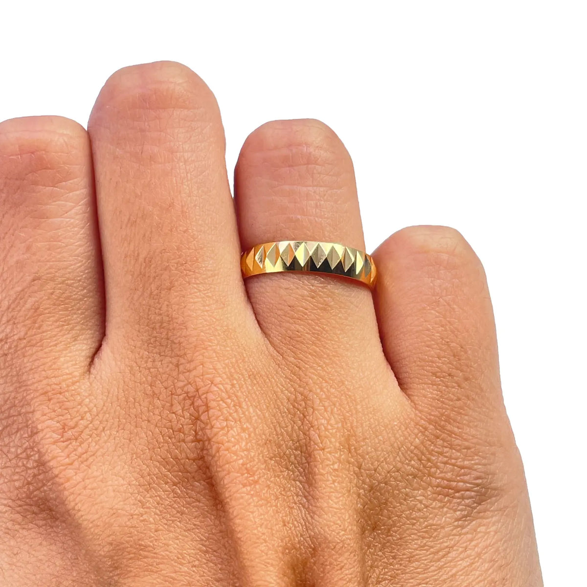 22ct Yellow Gold Women's Wedding Band 4mm High Polished & Diamond Cut Groove  Gold Ring