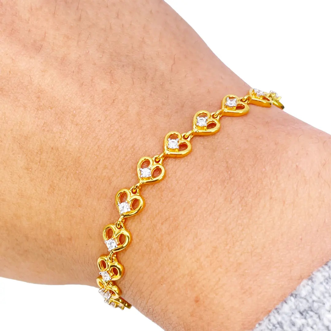 22ct Yellow Gold & Cubic Zirconia Fancy Heart Bracelet 7 inches 