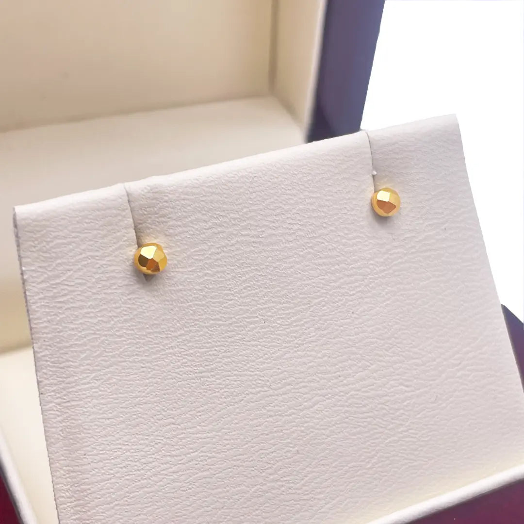 22ct Yellow Plain Gold Baby Stud earrings claw set Child Friendly 2.8 MM  Earrings