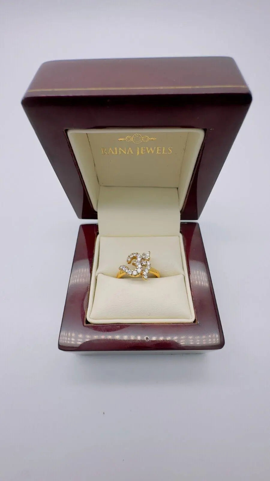 22ct Yellow Gold & Cubic Zirconia OM Ring, 3.0gm 