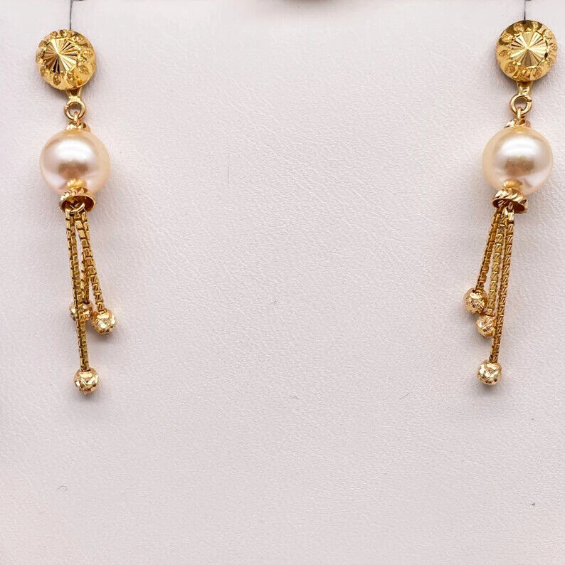 Halsketten- und Ohrring-Set aus 22 Karat Gelbgold mit Perlen und Diamantschliff-Kugeln in Lagenoptik