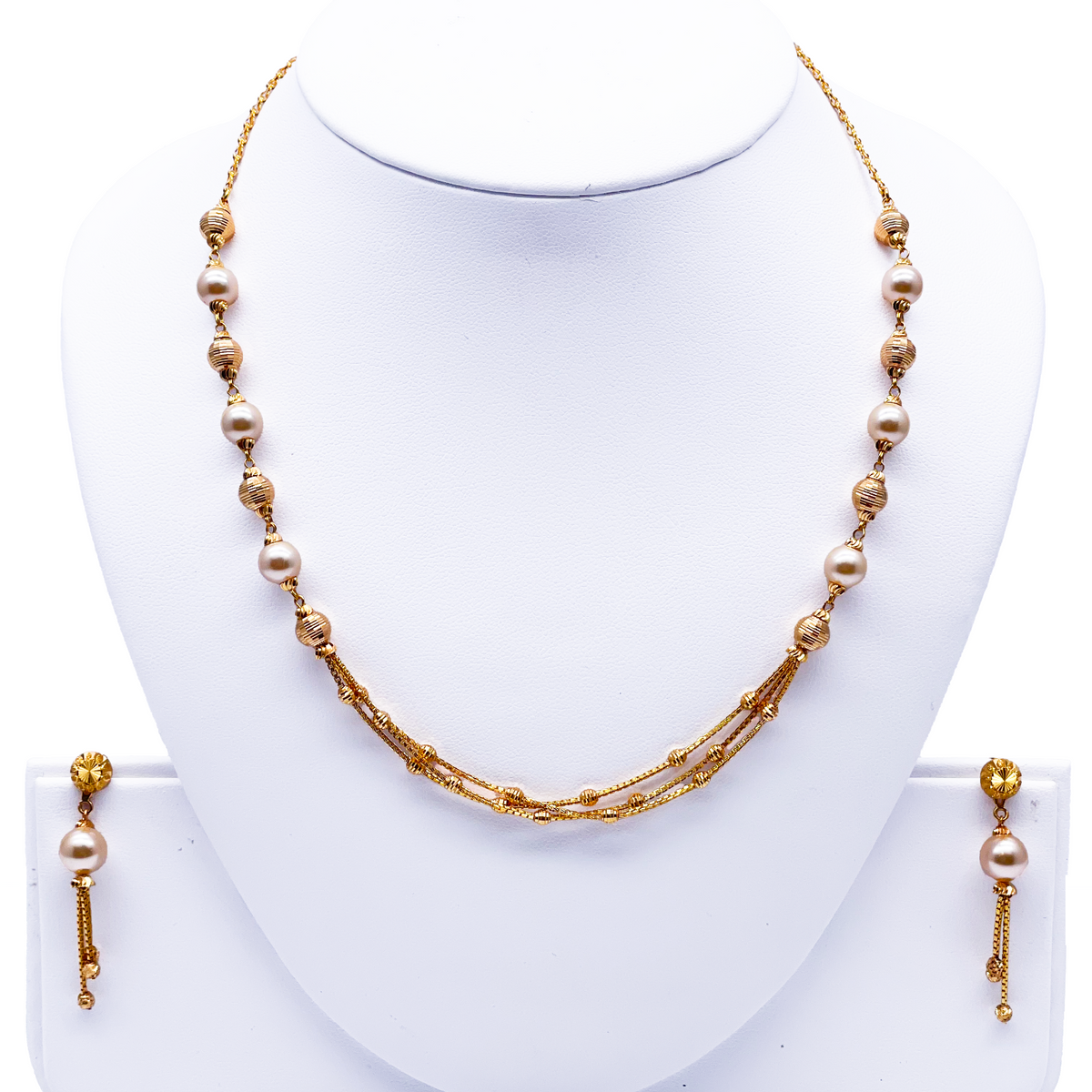 Halsketten- und Ohrring-Set aus 22 Karat Gelbgold mit Perlen und Diamantschliff-Kugeln in Lagenoptik
