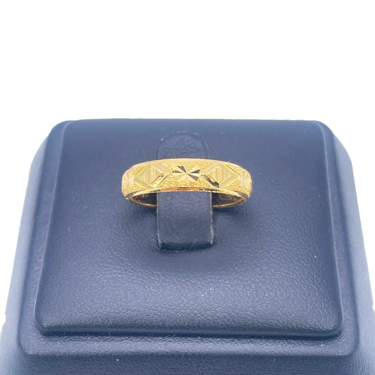 22ct Yellow Gold Textured & High Polished Edge Diamond Cut Stackable Band 4.6mm 