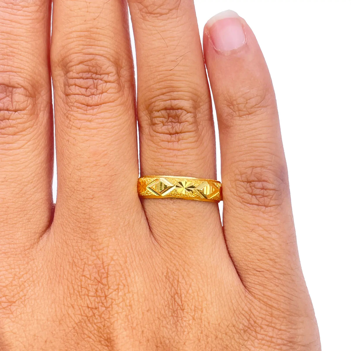 22ct Yellow Gold Textured & High Polished Edge Diamond Cut Stackable Band 4.6mm 