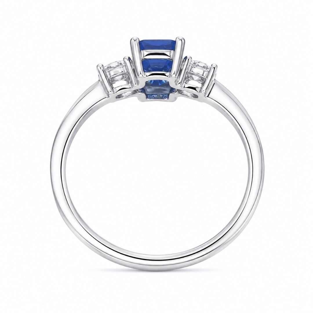 18-karaats gouden ring met saffier en diamant, natuurlijke ronde en smaragd slijpvorm, drie stenen 1,47ct