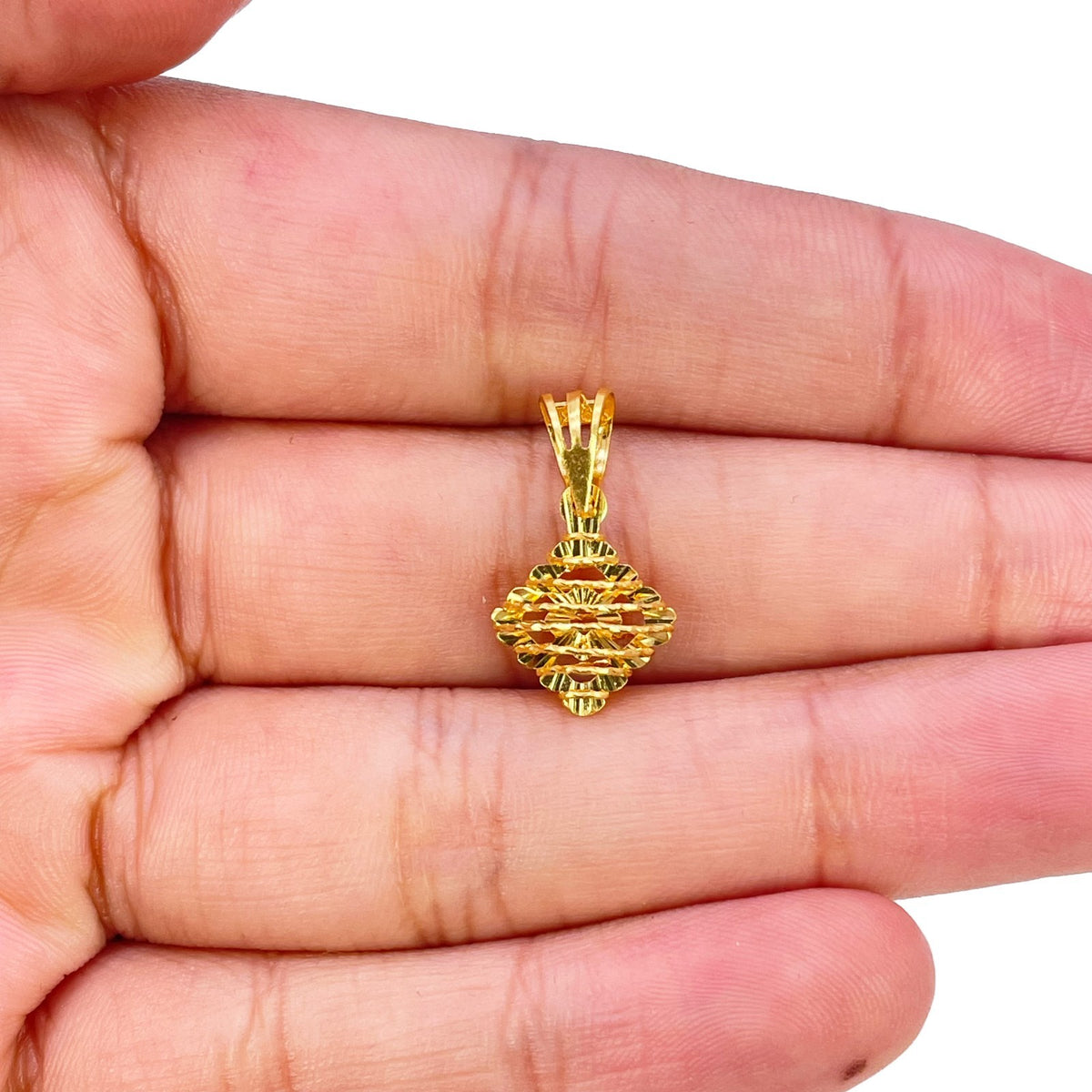 22ct Yellow Gold Diamond Cut Rhombus Mesh Open Cut Mini Pendant High Polish