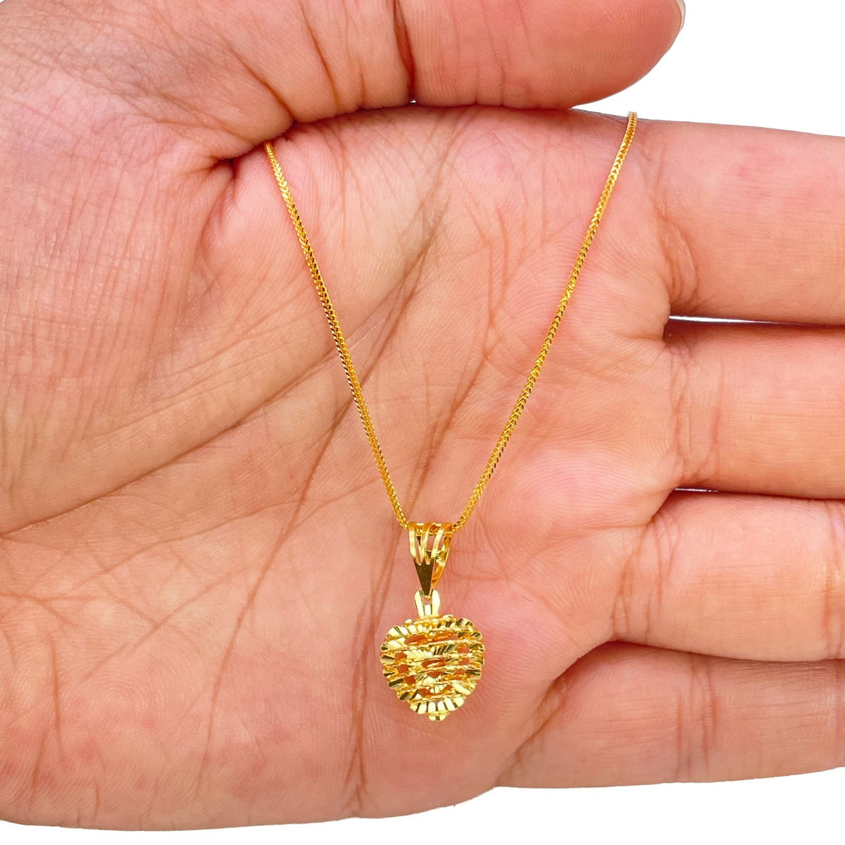 22ct Yellow Gold Diamond Cut Heart Mesh Open Cut Mini Pendant High Polish