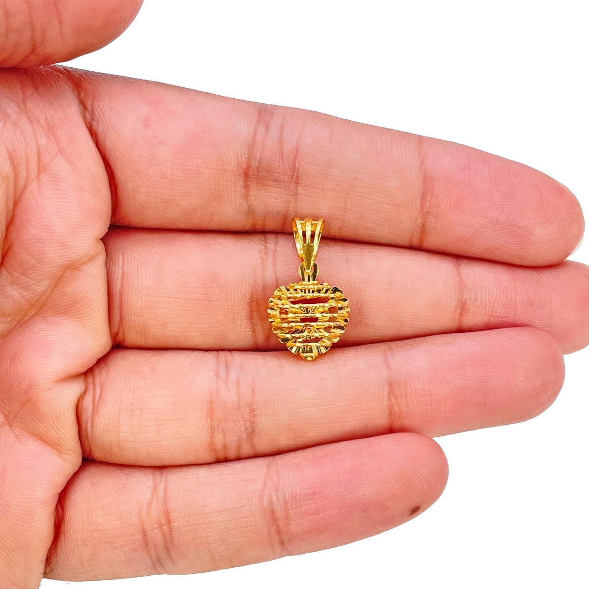 22ct Yellow Gold Diamond Cut Heart Mesh Open Cut Mini Pendant High Polish