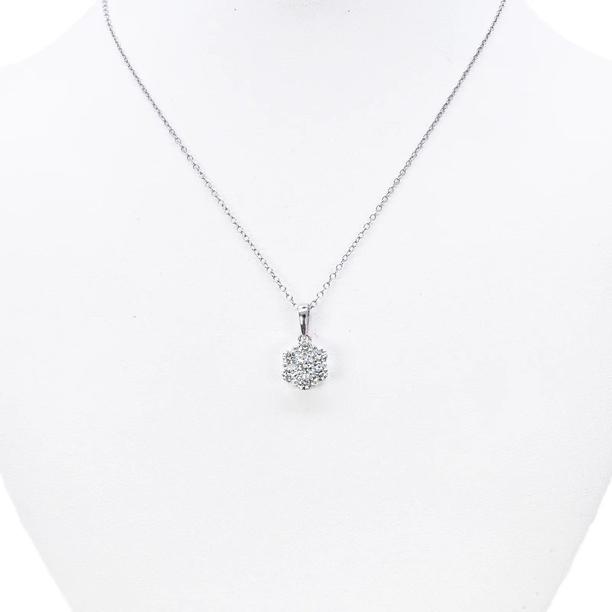 9ct White Gold & Natural Diamond Daisy Cluster Pendant Necklace 0.77cts 