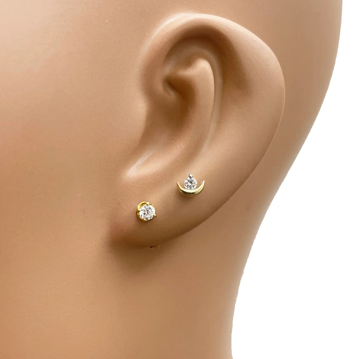 Crescent Moon Round Diamond Threaded Nose Stud 18ct Yellow Gold 0.07cts 