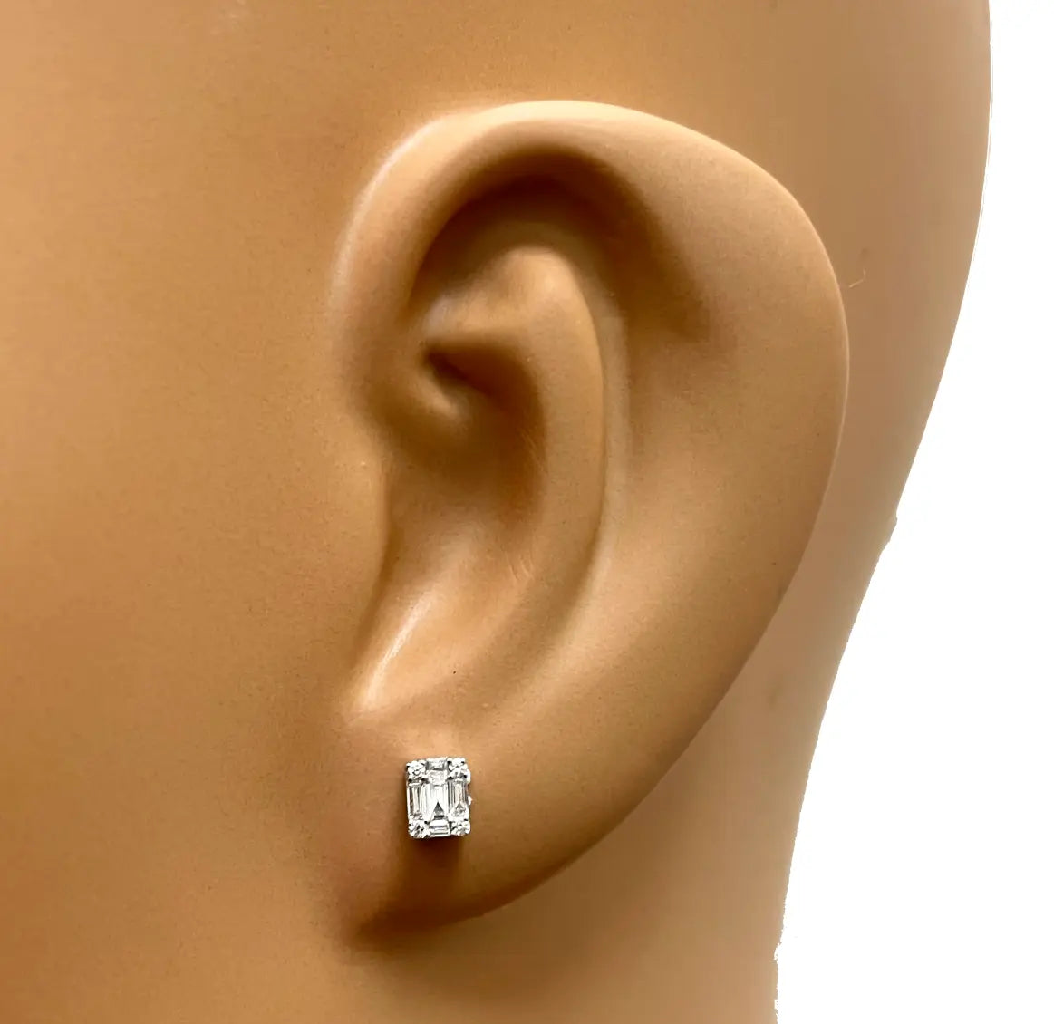 14ct White Gold Round & Baguette in Emerald Shaped Diamond Studs Earrings 0.17ct 