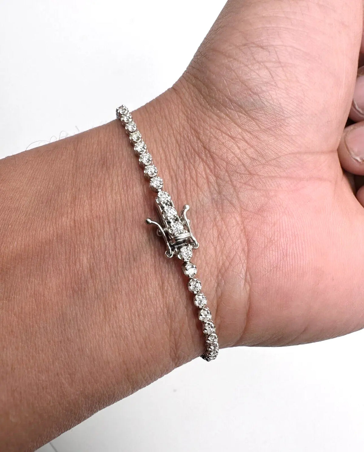 18ct White Gold Diamond Tennis Bracelet 4claw 2.02cts 7.00  Diamond Bracelets