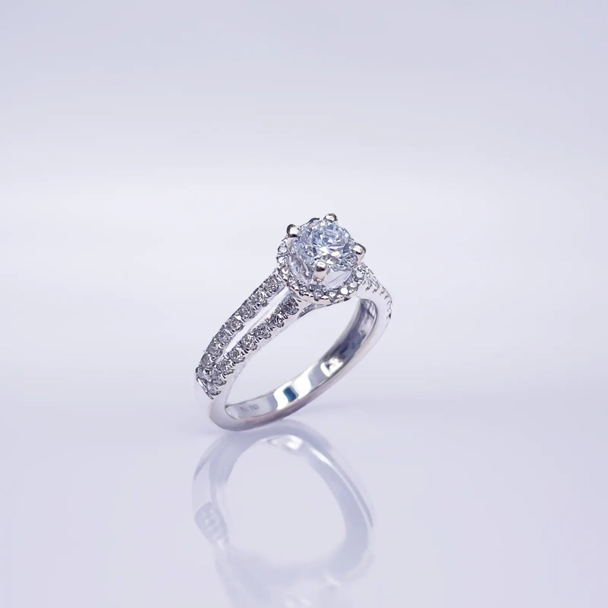 18ct White Gold Natural Round Diamond Halo Split Band Engagement Ring 1ct GIA  Diamond Ring