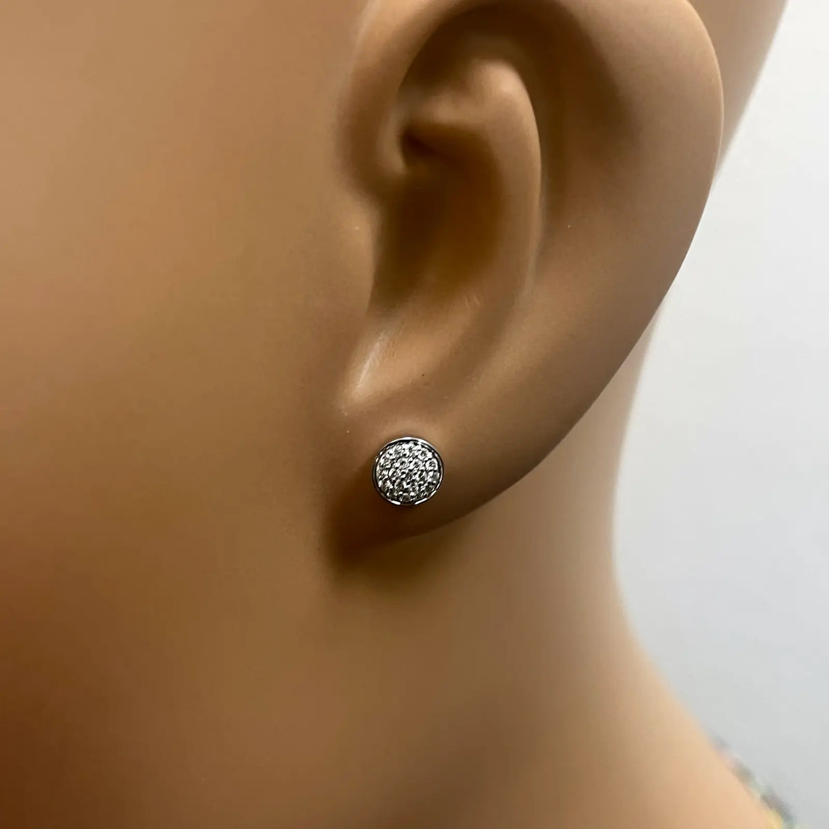 18ct White Gold Pave Round Diamonds Cluster Earrings 0.13 ct 