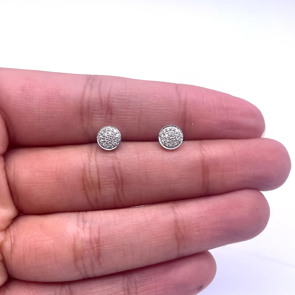 18ct White Gold Pave Round Diamonds Cluster Earrings 0.13 ct 