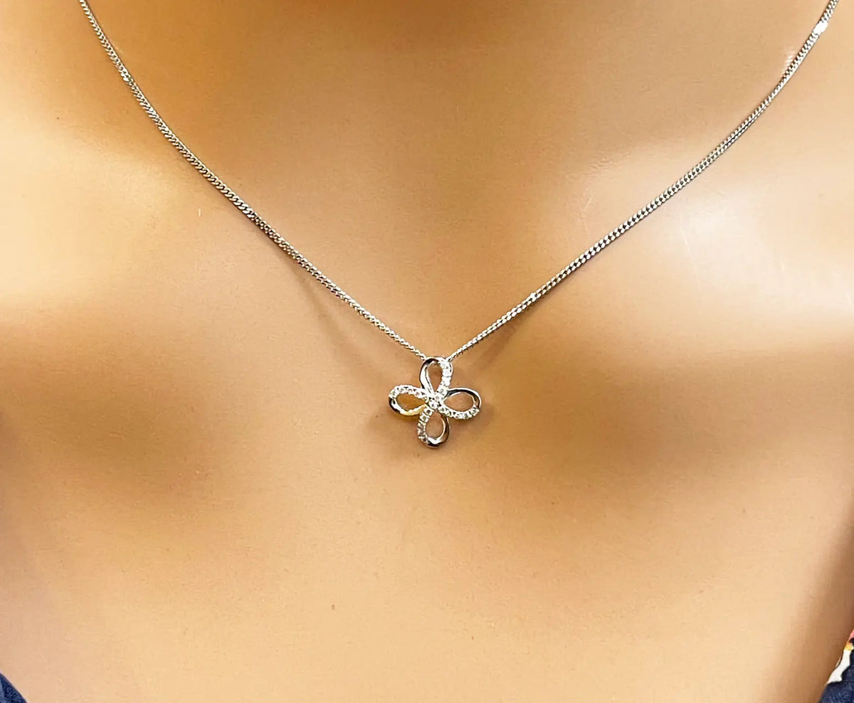 18ct White Gold Swirl Infinity Diamond Earrings & Matching Pendant 0.17ct 