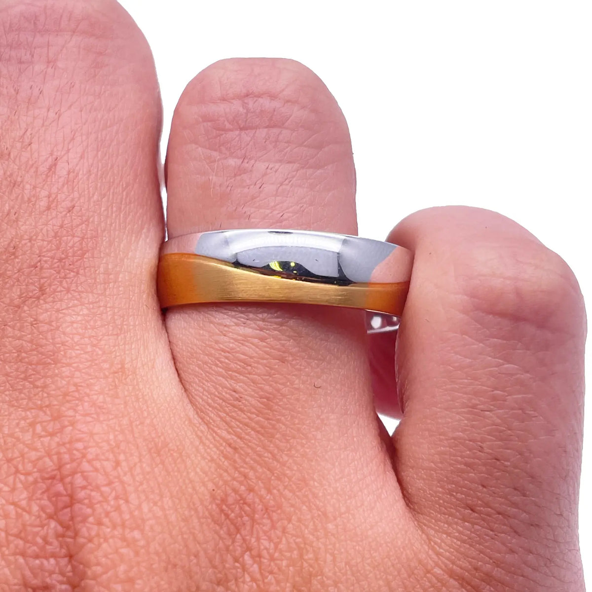 18ct White/Yellow Gold Two-Tone Mens Wedding 6mm Band With Half Matt Groove 