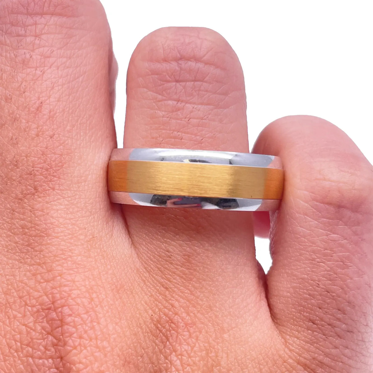 18ct White/Yellow Gold Two Tone Mens Wedding 7mm Band With A Fancy Matt Middle 