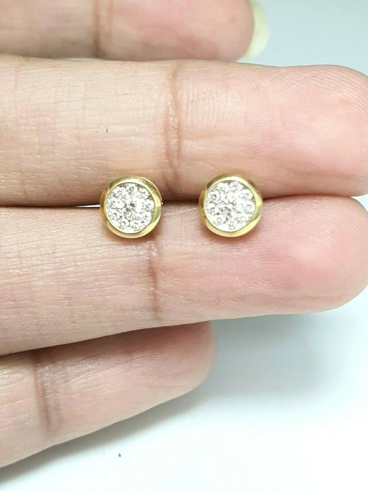 18ct Yellow Gold Diamond Cluster Ear Studs Bezel set 0.25cts GSI 