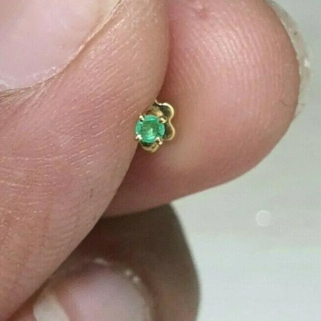 18ct Yellow Gold & Green Emerald Nose Stud / Nose Pin 0.02 Carats 4-Claw 2.0 mm 