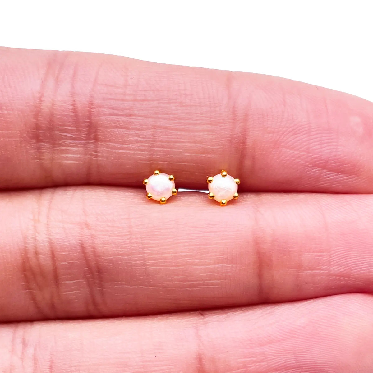 22ct Yellow Gold Children's Freshwater Pearl Claw Stud Earrings 4.1mm 