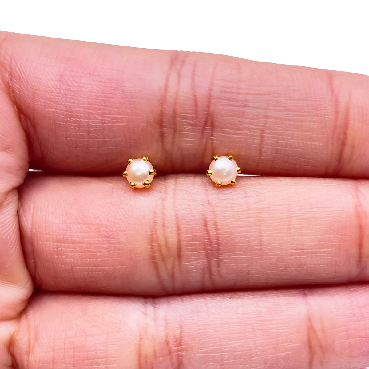 22ct Yellow Gold Children's Freshwater Pearl Claw Stud Earrings 4.3mm 