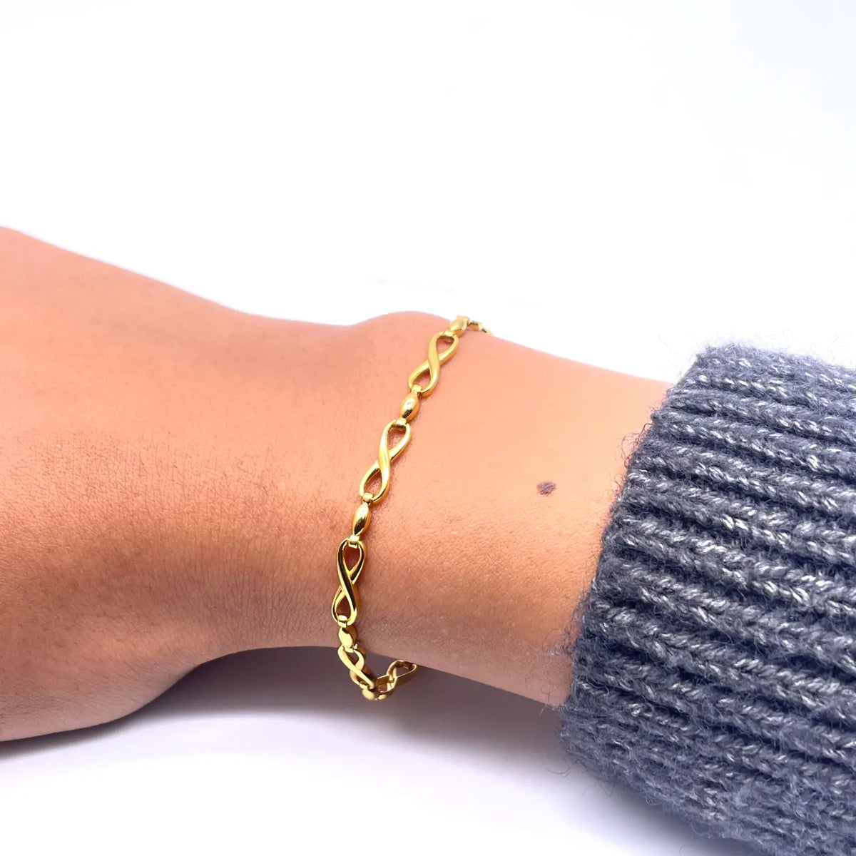 22ct Yellow Gold Flat High Polished Infinity Style Bracelet 7.2'' inches 