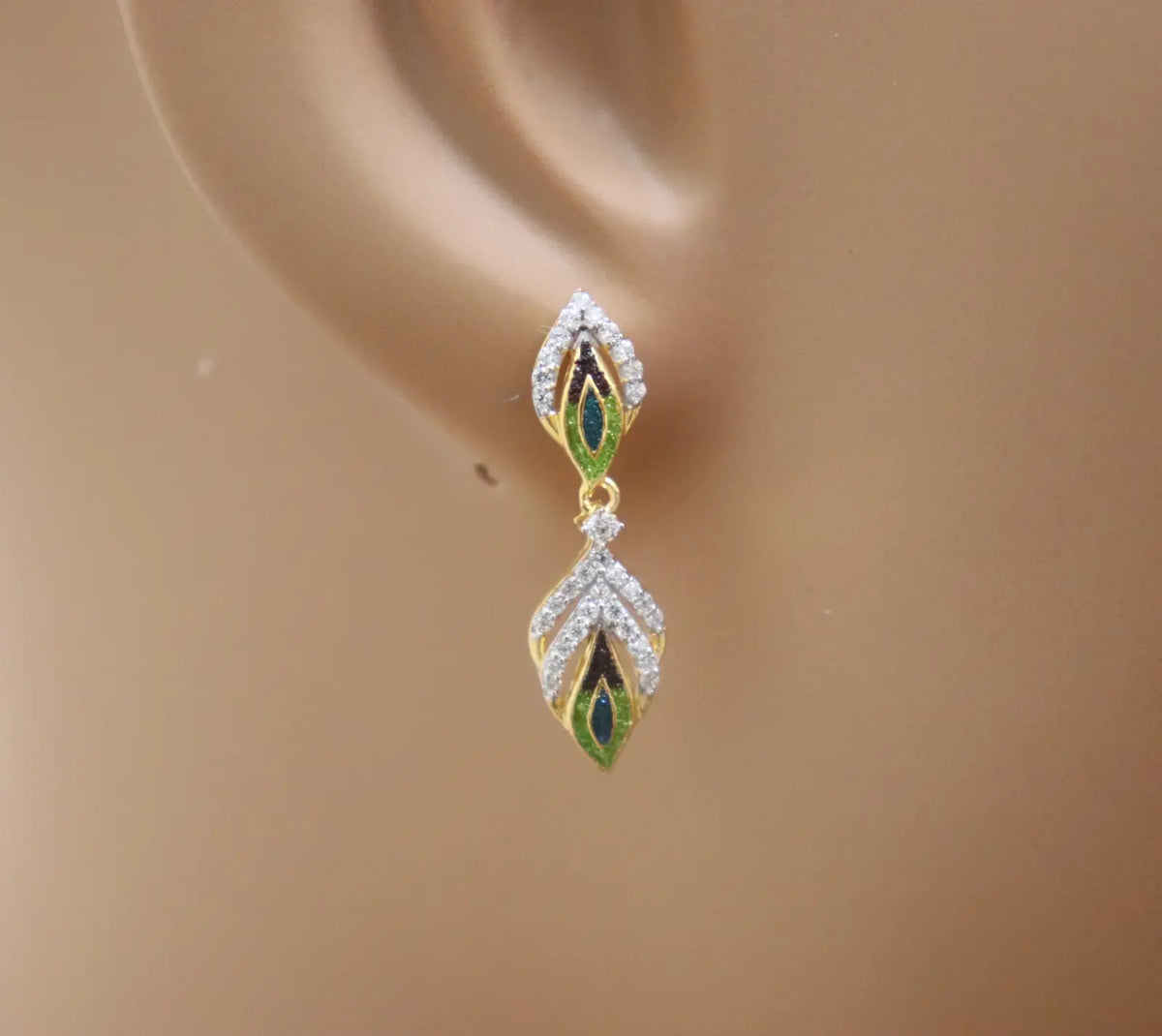 22ct Yellow Gold Ladies Feather Design Necklace & Earrings Set 