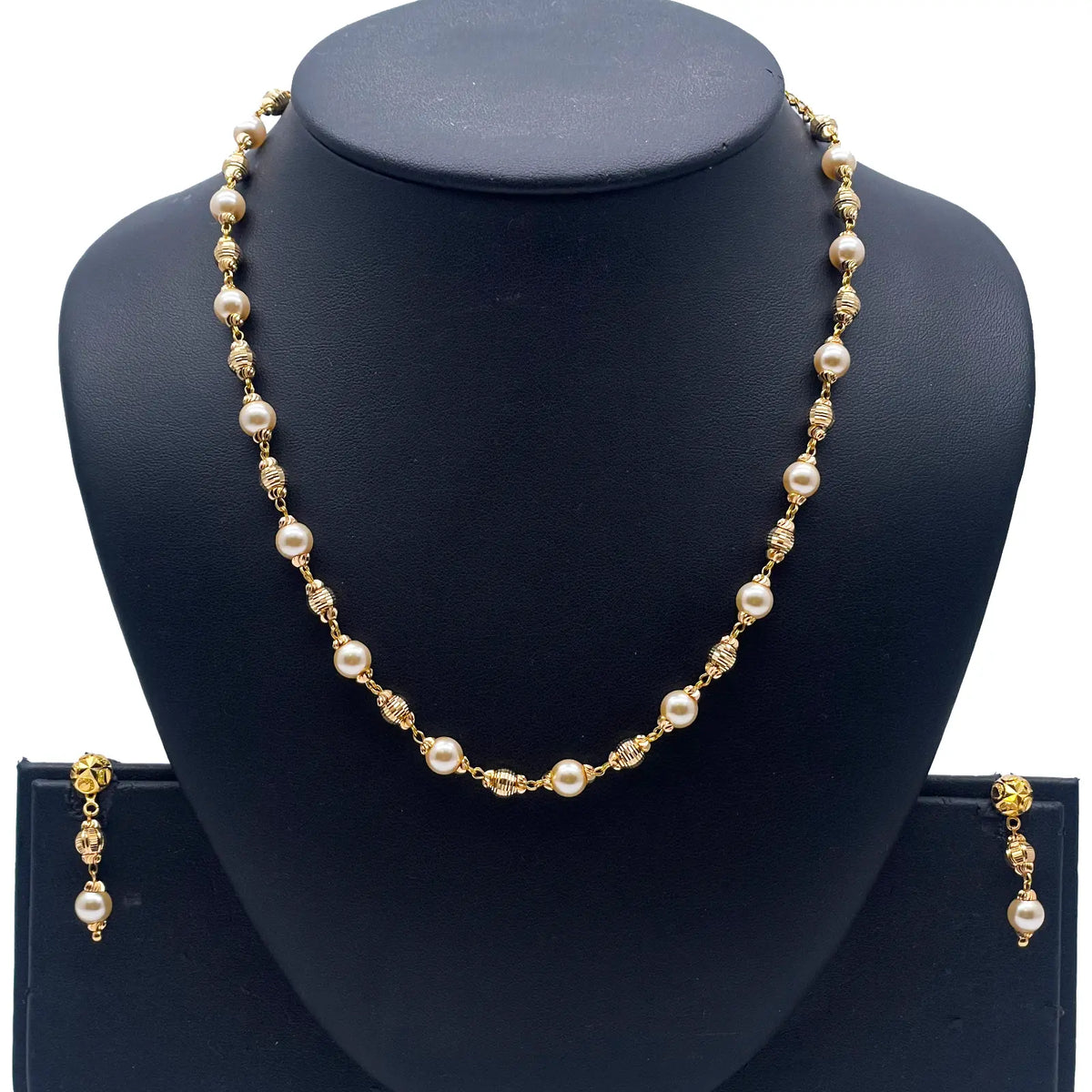 22ct Yellow Gold Pearls & Beaded Diamond Cut Ball Necklace/Earrings Set 