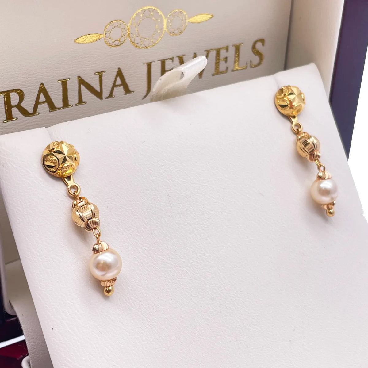 22ct Yellow Gold Pearls & Beaded Diamond Cut Ball Necklace/Earrings Set 