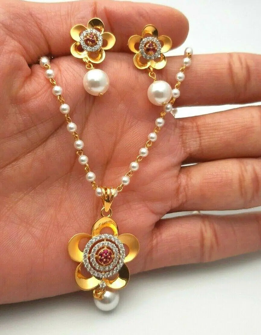22ct Yellow Gold Swarovski Crystal Pearl With Cubic Zirconia Chain Necklace & Earrings 